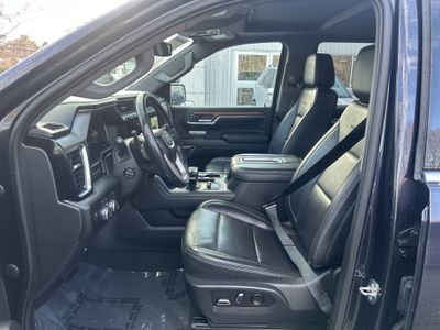 2022 GMC Sierra 1500 — interior view