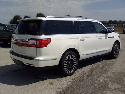2021 Lincoln Navigator L — interior view