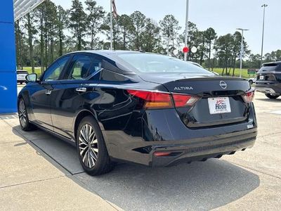 2025 Nissan Altima — interior view