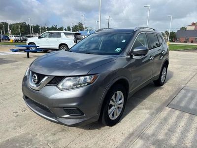 2016 Nissan Rogue — rear three-quarter view