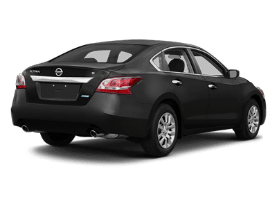 2014 Nissan Altima — side profile view