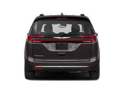 2023 Chrysler Pacifica — detail view