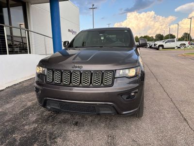 2018 Jeep Grand Cherokee — side profile view