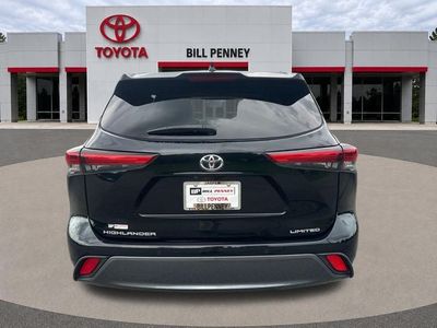 2021 Toyota Highlander — interior view