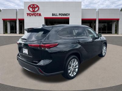 2021 Toyota Highlander — detail view