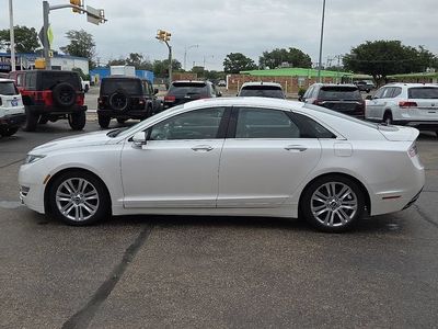 2016 Lincoln MKZ — side profile view