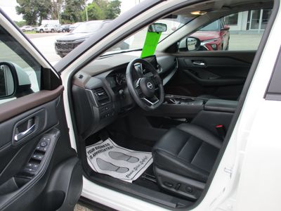 2023 Nissan Rogue — detail view