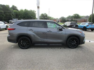 2021 Toyota Highlander — rear three-quarter view
