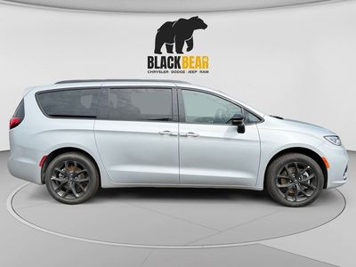 2026 Chrysler Pacifica — side profile view