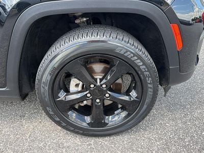 2024 Jeep Grand Cherokee — interior view
