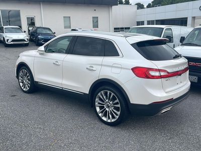 2016 Lincoln MKX — rear three-quarter view