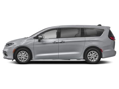 2024 Chrysler Pacifica — side profile view