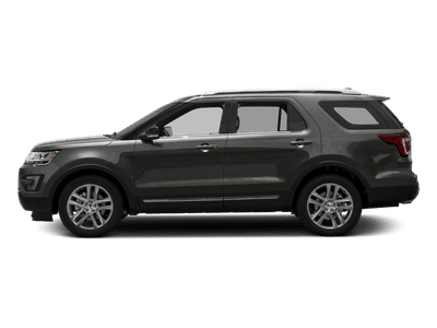 2016 Ford Explorer — rear three-quarter view