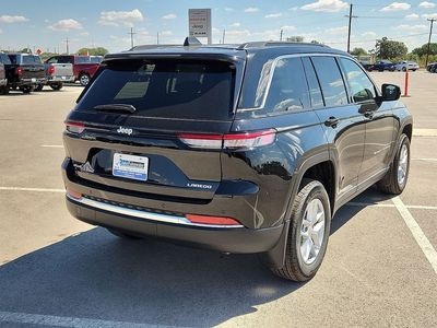 2025 Jeep Grand Cherokee — interior view