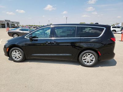 2026 Chrysler Pacifica — side profile view