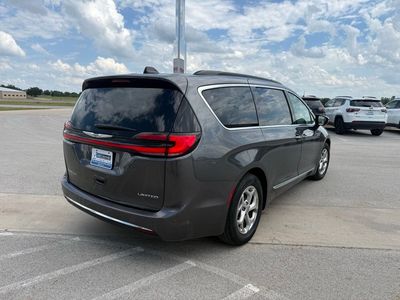 2023 Chrysler Pacifica — detail view
