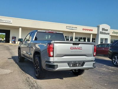 2023 GMC Sierra 1500 — interior view