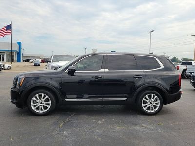 2022 Kia Telluride — rear three-quarter view