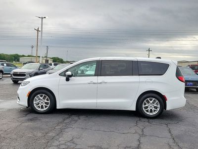 2023 Chrysler Pacifica — rear three-quarter view