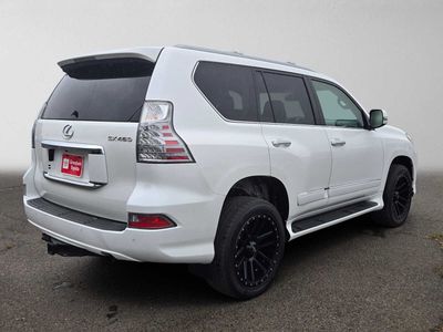 2019 Lexus GX 460 — interior view