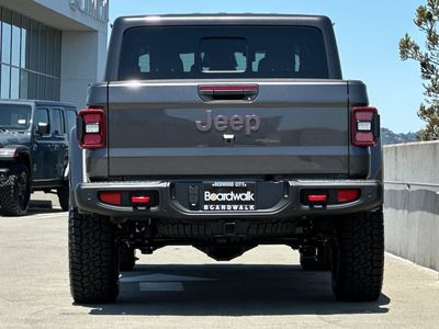 2026 Jeep Gladiator — detail view