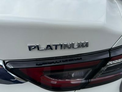 2022 Nissan Maxima — detail view