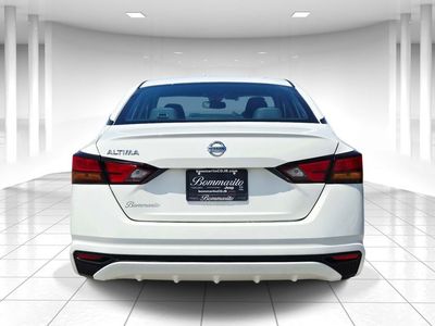 2022 Nissan Altima — interior view