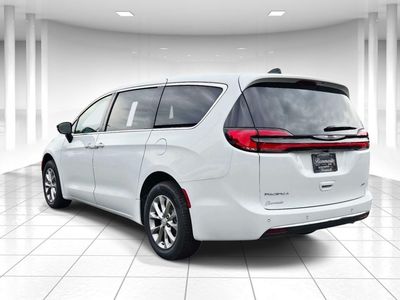 2026 Chrysler Pacifica — detail view