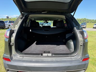 2019 Jeep Cherokee — detail view