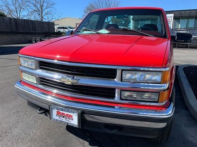 1998 Chevrolet Silverado 1500 — interior view