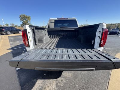 2021 GMC Sierra 1500 — detail view