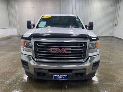 2015 GMC Sierra 2500HD — interior view
