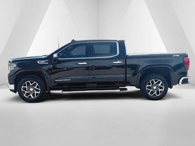2022 GMC Sierra 1500 — interior view