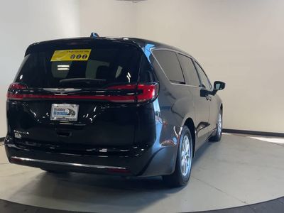 2023 Chrysler Pacifica — side profile view