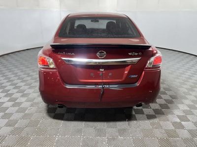 2013 Nissan Altima — detail view
