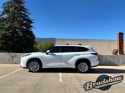 2023 Toyota Highlander — interior view