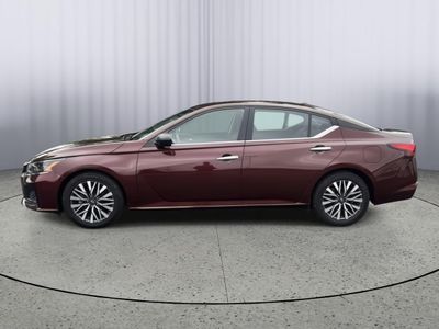 2024 Nissan Altima — side profile view