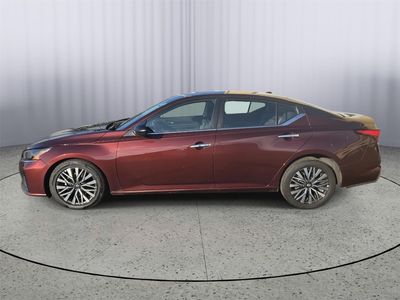 2025 Nissan Altima — side profile view