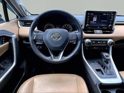 2020 Toyota RAV4 — detail view