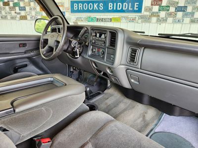 2004 Chevrolet Silverado 1500 — side profile view
