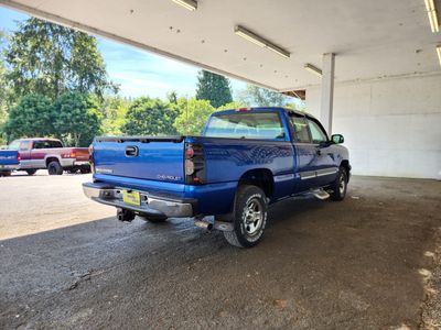 2004 Chevrolet Silverado 1500 — rear three-quarter view