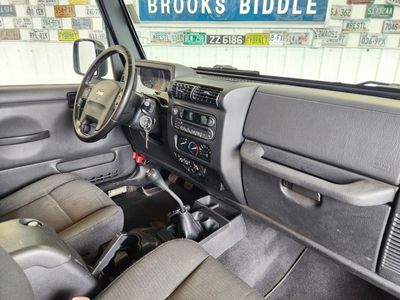 2006 Jeep Wrangler — side profile view