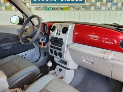 2009 Chrysler PT Cruiser — side profile view