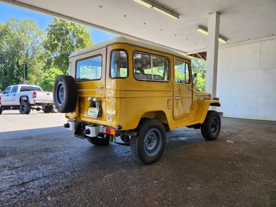 1976 Toyota Land Cruiser — rear three-quarter view