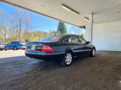 2006 Mercedes-Benz S-Class — rear three-quarter view