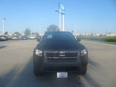 2025 Nissan Frontier — side profile view