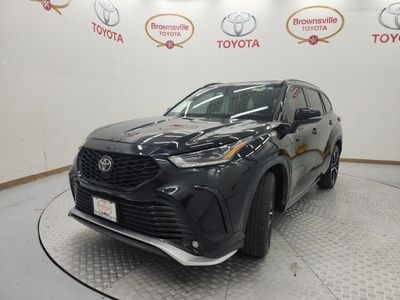 2022 Toyota Highlander — side profile view
