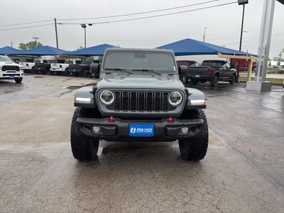 2025 Jeep Wrangler — side profile view