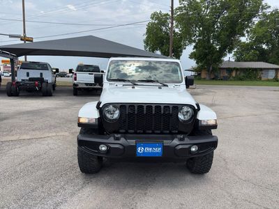 2021 Jeep Gladiator — side profile view