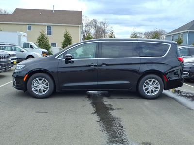 2026 Chrysler Pacifica — detail view